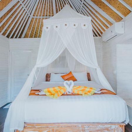 Paluh Beach Huts Nusa Lembongan  Exterior photo